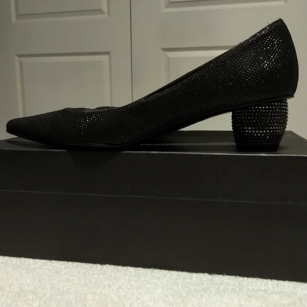 Stuart Weitzman Black Sparkle Pointed Heels Size 7